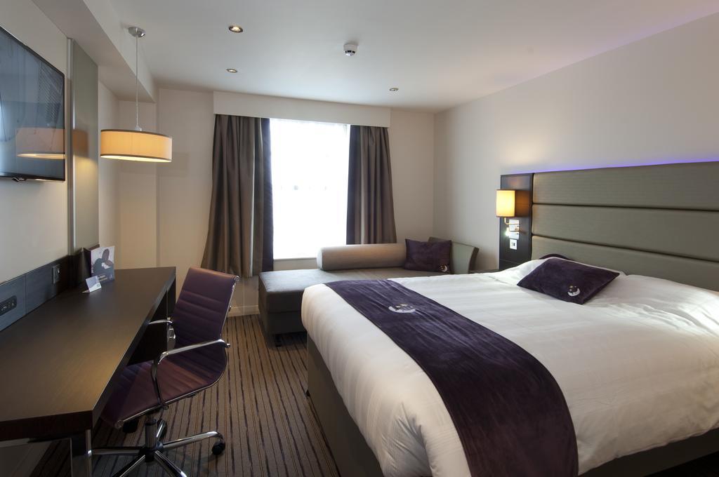 Premier Inn Peterborough - Ferry Meadows Eksteriør billede