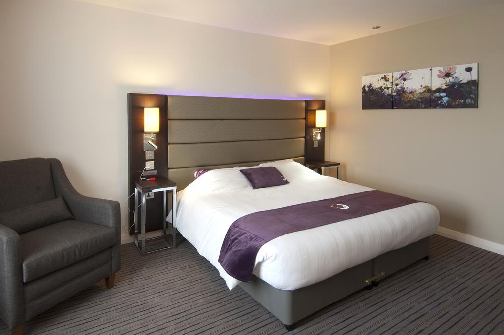 Premier Inn Peterborough - Ferry Meadows Eksteriør billede