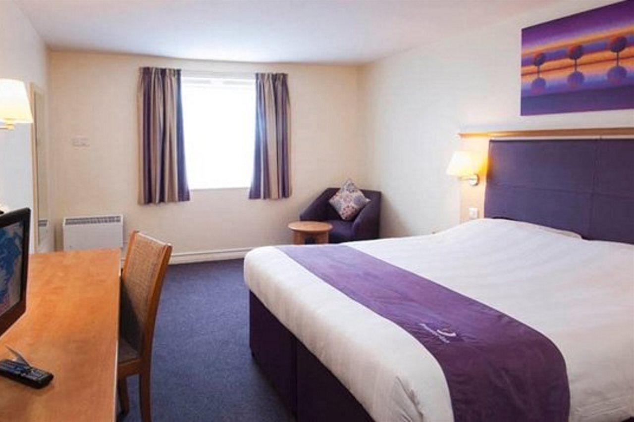 Premier Inn Peterborough - Ferry Meadows Eksteriør billede